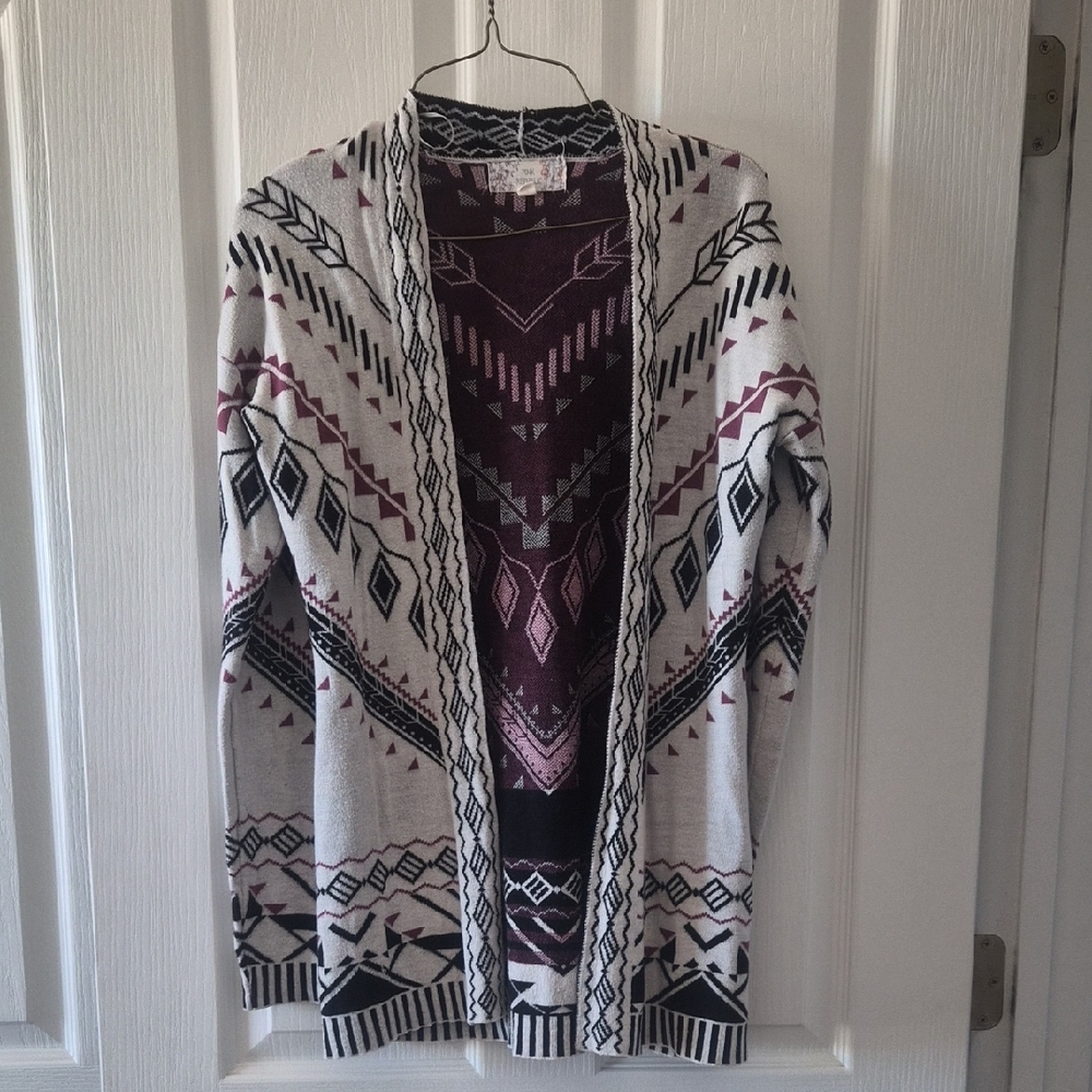 Pink Republic Geometric Cardigan in Black, White, and Purple